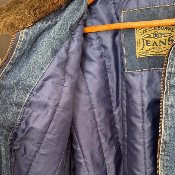 Vintage Liz Claiborne Jeans Denim Jacket with Faux Fur Collar - Picture 7 of 7